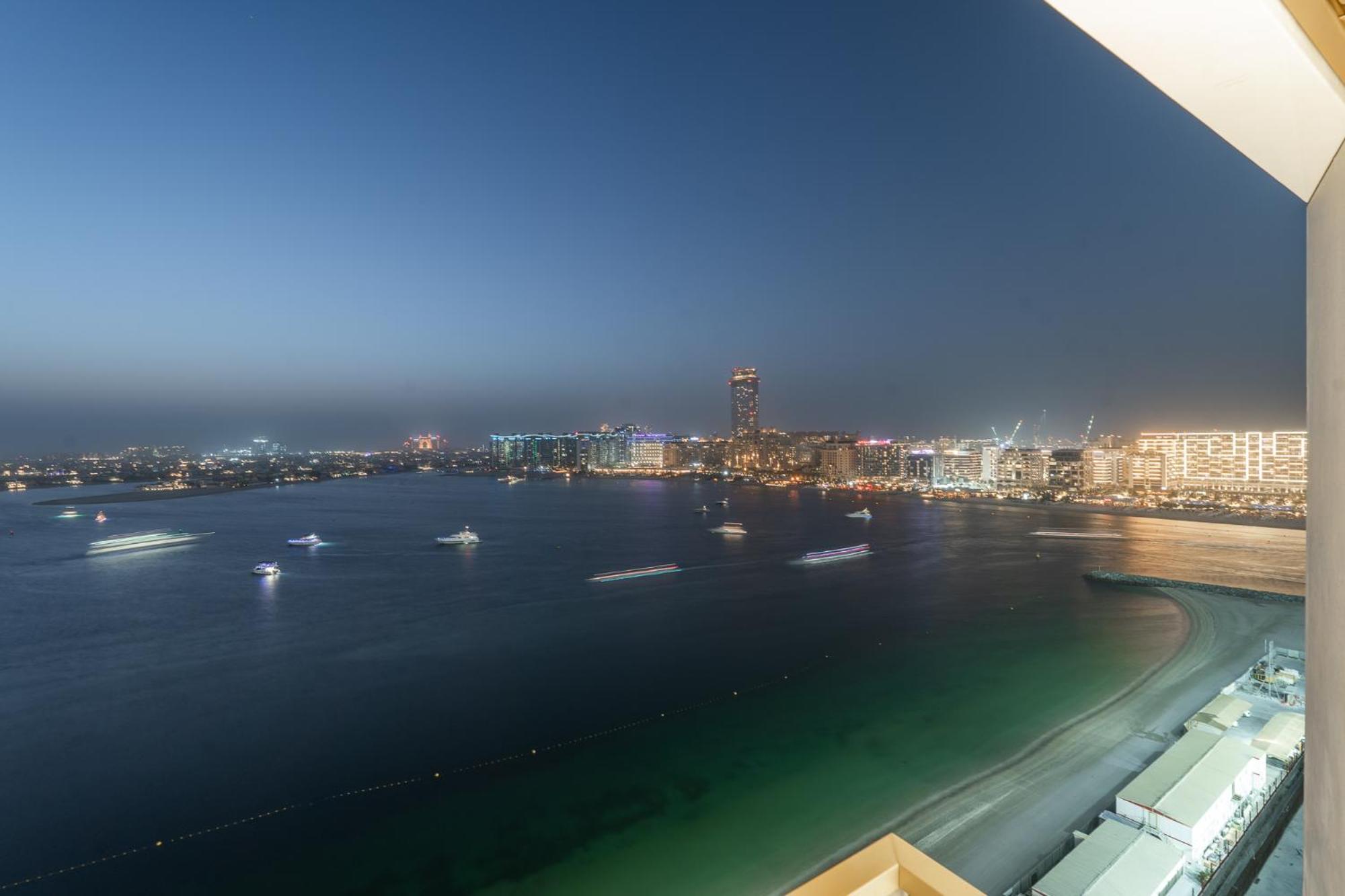 Grand Bleu I Private I Palm Jumeirah, Sea & Sky Views I Infinity Pool I Ps5 I By Skyline Serenity Appartement Dubai