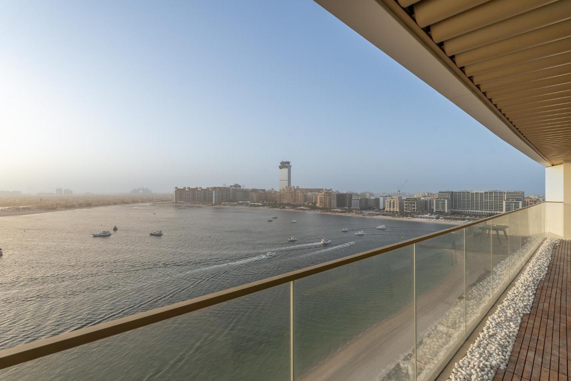 Grand Bleu I Private I Palm Jumeirah, Sea & Sky Views I Infinity Pool I Ps5 I By Skyline Serenity Appartement Dubai